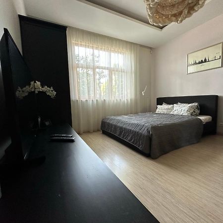 Studio Apartment In Private House Riga Kültér fotó